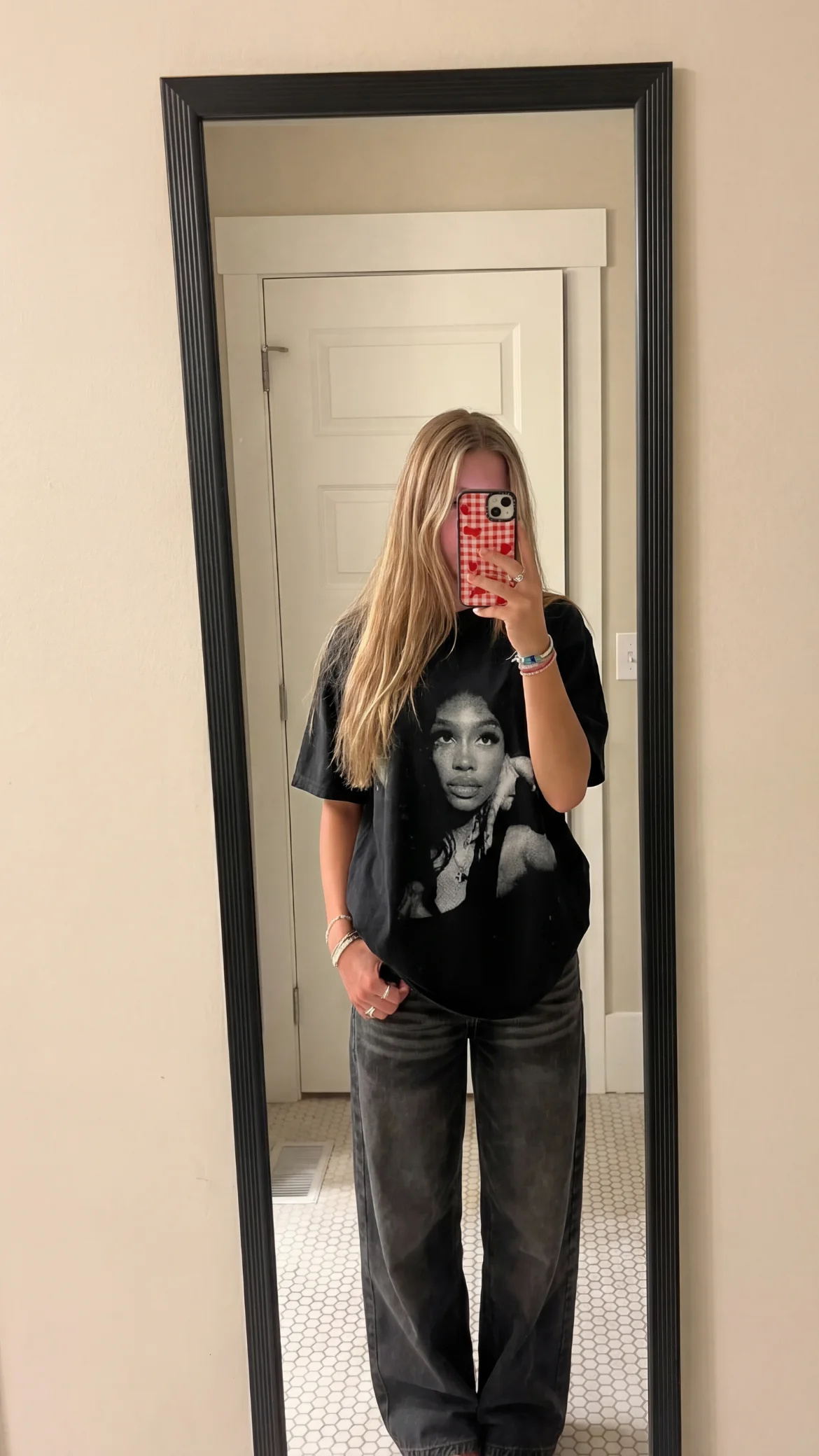 Sza Graphic Tee - Image 4